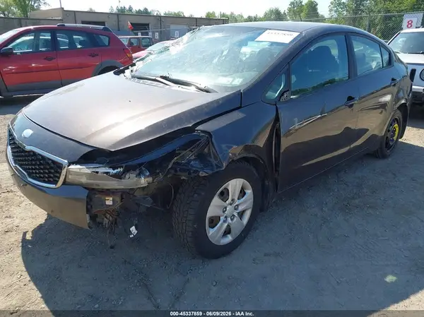 3KPFL4A76HE124409 2017 KIA FORTE - Image 2