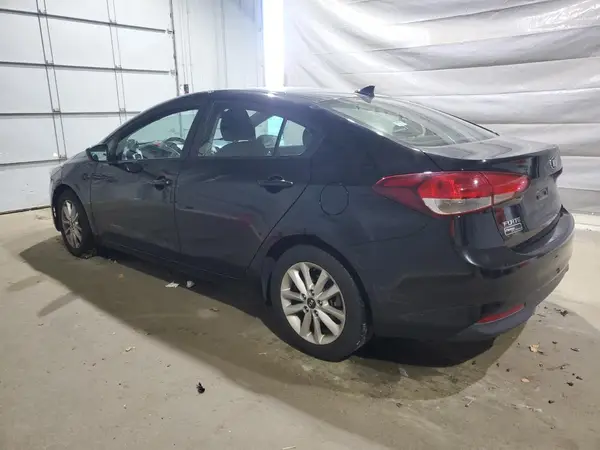 3KPFL4A76HE125981 2017 KIA FORTE - Image 2