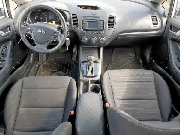 3KPFL4A76HE130727 2017 KIA FORTE - Image 8