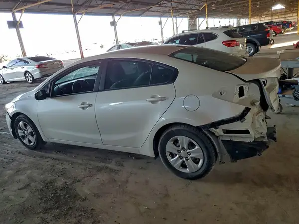 3KPFL4A76HE131456 2017 KIA FORTE - Image 2