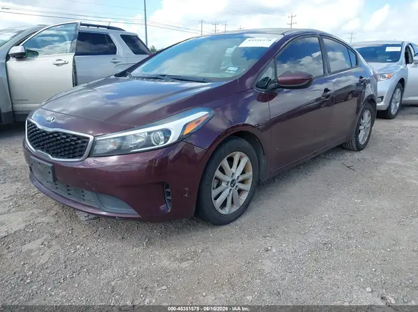 3KPFL4A76HE131893 2017 KIA FORTE - Image 2