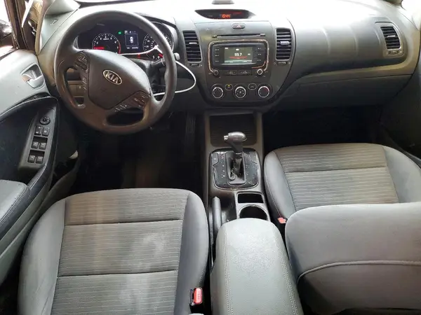 3KPFL4A76HE135667 2017 KIA FORTE - Image 8