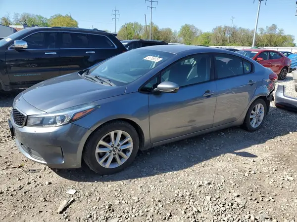 3KPFL4A76HE136897 2017 KIA FORTE - Image 1