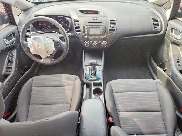 3KPFL4A76HE143316 2017 KIA FORTE - Image 8