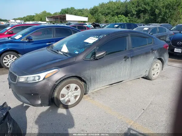 3KPFL4A76HE143574 2017 KIA FORTE - Image 2
