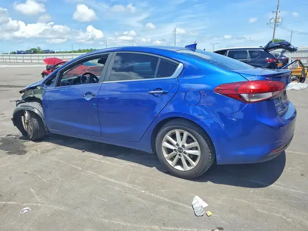 3KPFL4A76HE144255 2017 KIA FORTE - Image 2