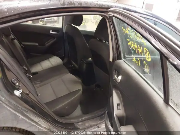 3KPFL4A76HE144515 2017 KIA FORTE - Image 8