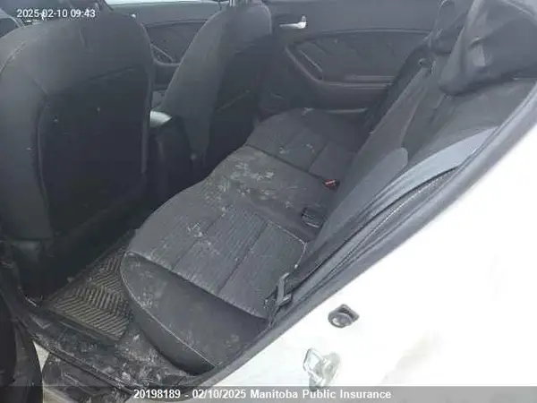 3KPFL4A76HE145101 2017 KIA FORTE - Image 8