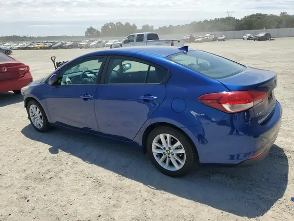 3KPFL4A76HE148449 2017 KIA FORTE - Image 2