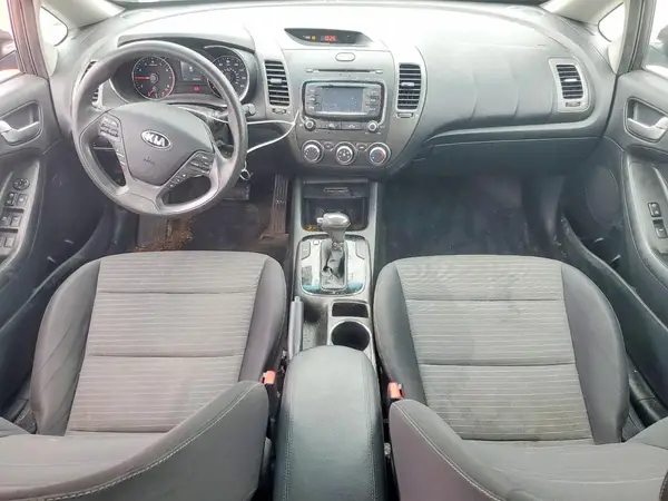 3KPFL4A76HE148810 2017 KIA FORTE - Image 8