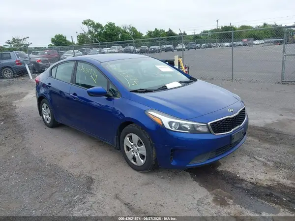 3KPFL4A76HE156311 2017 KIA FORTE - Image 1