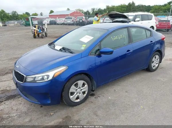 3KPFL4A76HE156311 2017 KIA FORTE - Image 2