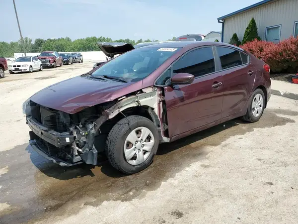 3KPFL4A76HE156602 2017 KIA FORTE - Image 1