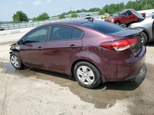 3KPFL4A76HE156602 2017 KIA FORTE - Image 2