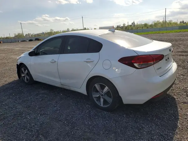 3KPFL4A76JE163622 2018 KIA FORTE - Image 2