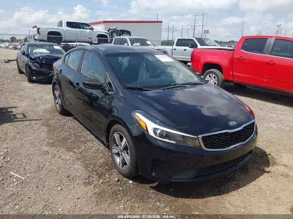 3KPFL4A76JE170831 2018 KIA FORTE - Image 1