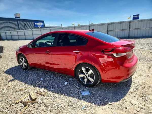 3KPFL4A76JE171249 2018 KIA FORTE - Image 2