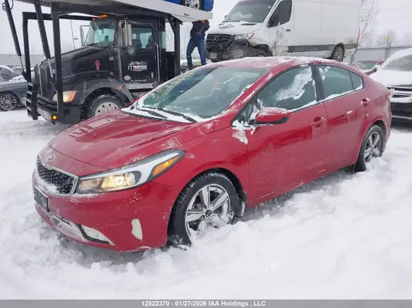 3KPFL4A76JE183482 2018 KIA FORTE - Image 2
