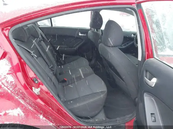 3KPFL4A76JE183482 2018 KIA FORTE - Image 8