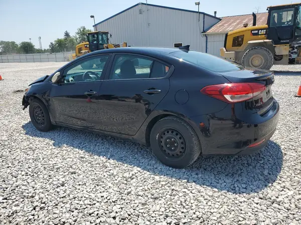 3KPFL4A76JE183885 2018 KIA FORTE - Image 2