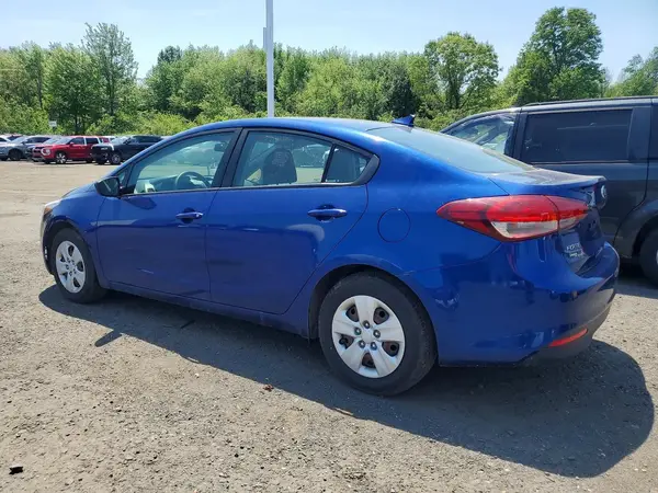3KPFL4A76JE190013 2018 KIA FORTE - Image 2