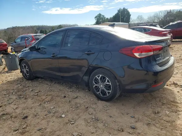 3KPFL4A76JE190769 2018 KIA FORTE - Image 2