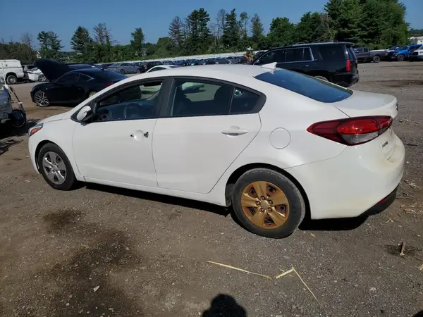 3KPFL4A76JE191307 2018 KIA FORTE - Image 2