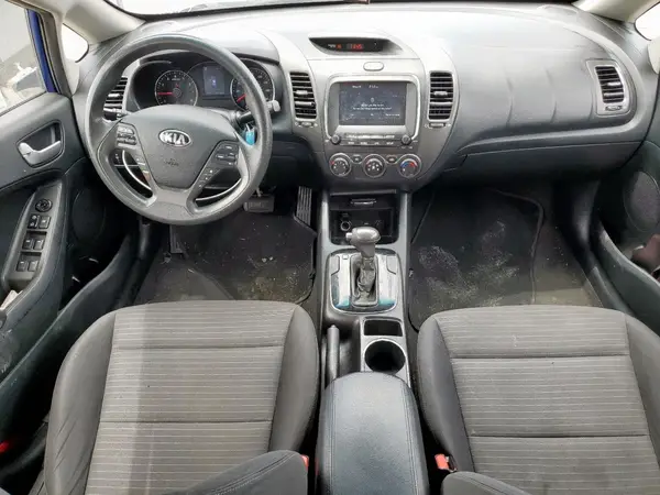 3KPFL4A76JE192358 2018 KIA FORTE - Image 8