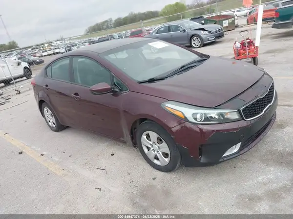 3KPFL4A76JE201804 2018 KIA FORTE - Image 1
