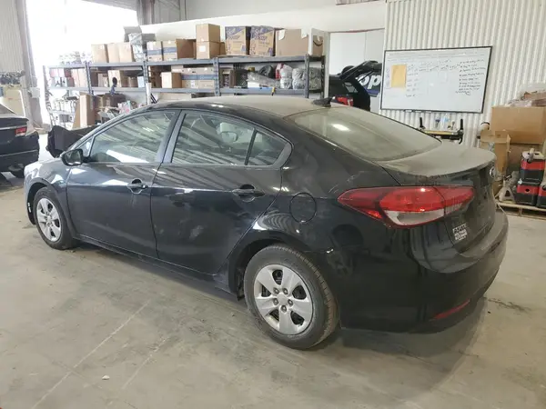 3KPFL4A76JE202578 2018 KIA FORTE - Image 2