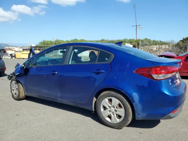 3KPFL4A76JE203777 2018 KIA FORTE - Image 2