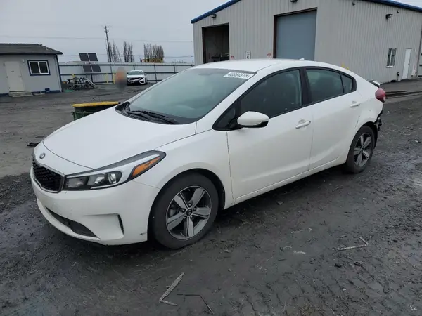 3KPFL4A76JE204802 2018 KIA FORTE - Image 1