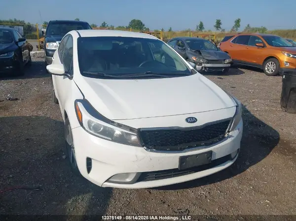 3KPFL4A76JE221454 2018 KIA FORTE - Image 1