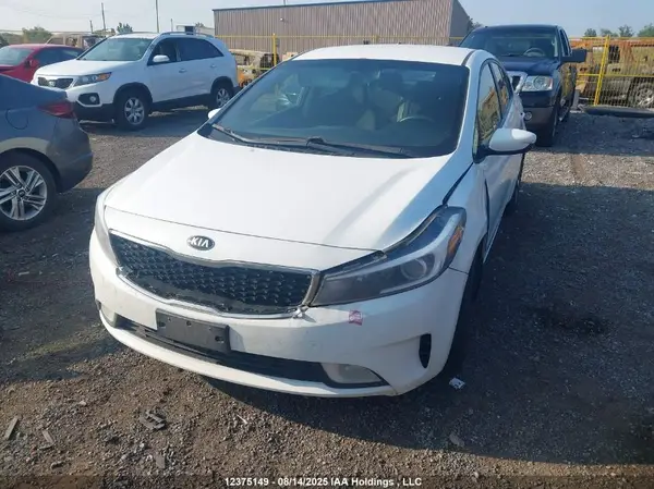 3KPFL4A76JE221454 2018 KIA FORTE - Image 2