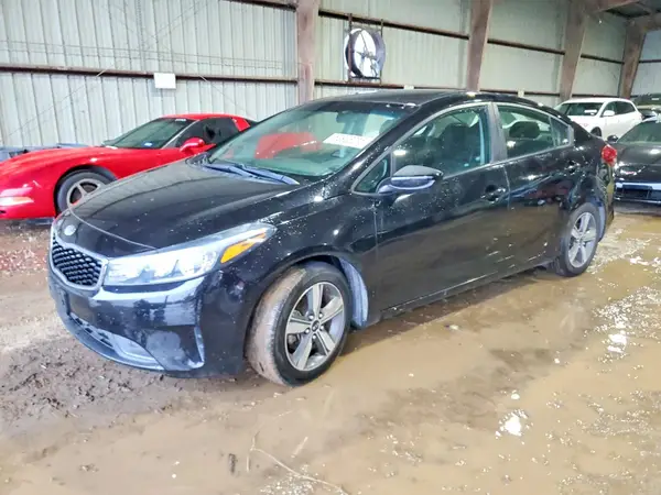 3KPFL4A76JE226394 2018 KIA FORTE - Image 1