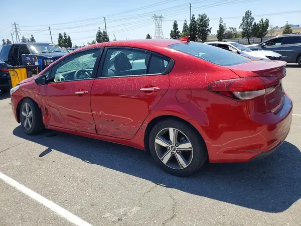 3KPFL4A76JE228663 2018 KIA FORTE - Image 2