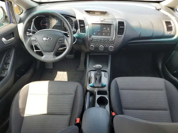3KPFL4A76JE232423 2018 KIA FORTE - Image 8