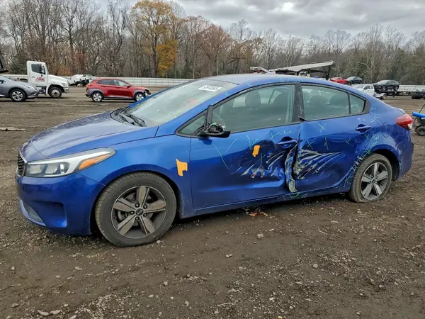 3KPFL4A76JE241199 2018 KIA FORTE - Image 1
