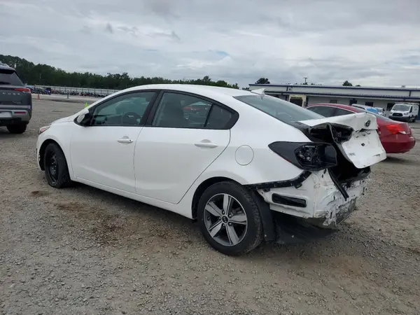 3KPFL4A76JE244264 2018 KIA FORTE - Image 2