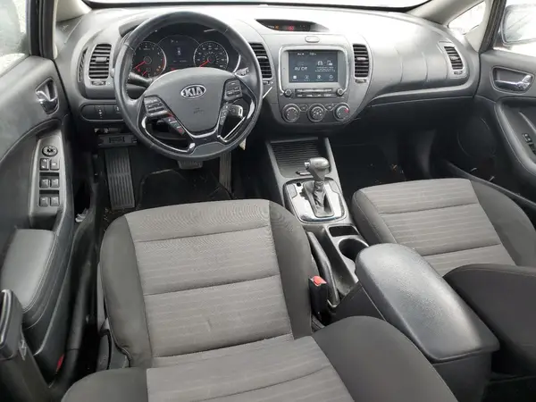 3KPFL4A76JE247228 2018 KIA FORTE - Image 8