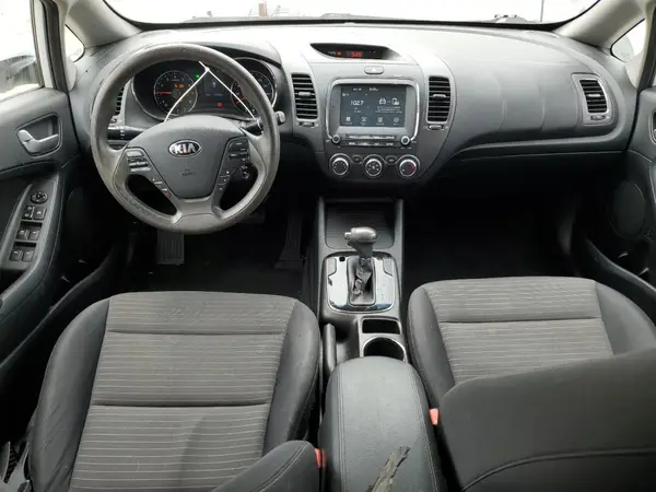 3KPFL4A76JE247357 2018 KIA FORTE - Image 7