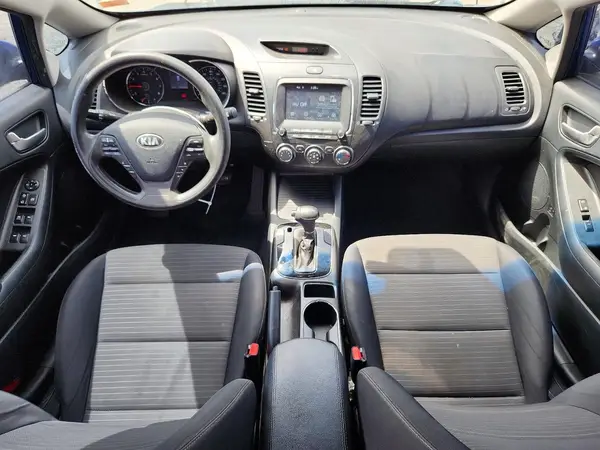 3KPFL4A76JE247598 2018 KIA FORTE - Image 8