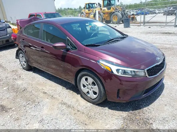 3KPFL4A76JE248671 2018 KIA FORTE - Image 1