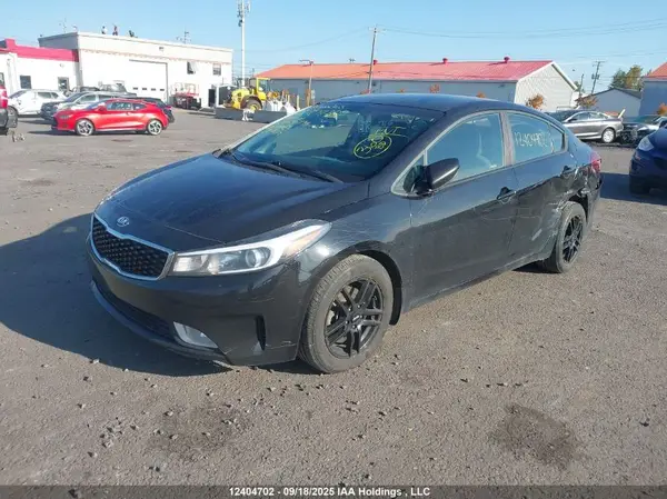 3KPFL4A76JE253529 2018 KIA FORTE - Image 2