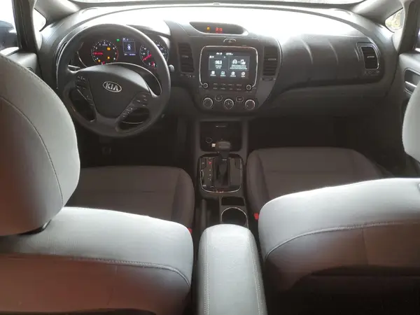 3KPFL4A76JE253854 2018 KIA FORTE - Image 8