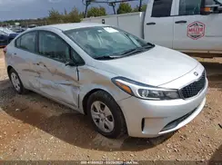 3KPFL4A76JE256687 2018 KIA FORTE