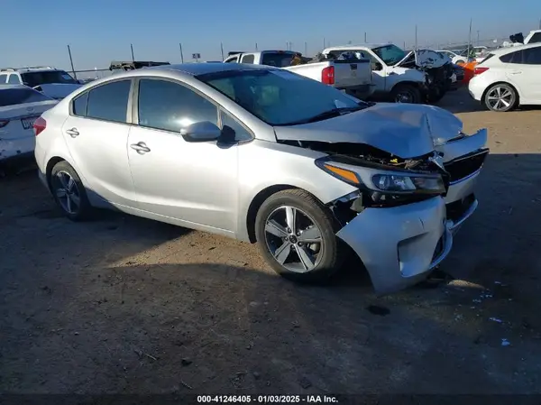 3KPFL4A76JE259721 2018 KIA FORTE - Image 1