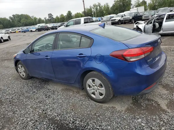 3KPFL4A76JE262960 2018 KIA FORTE - Image 2