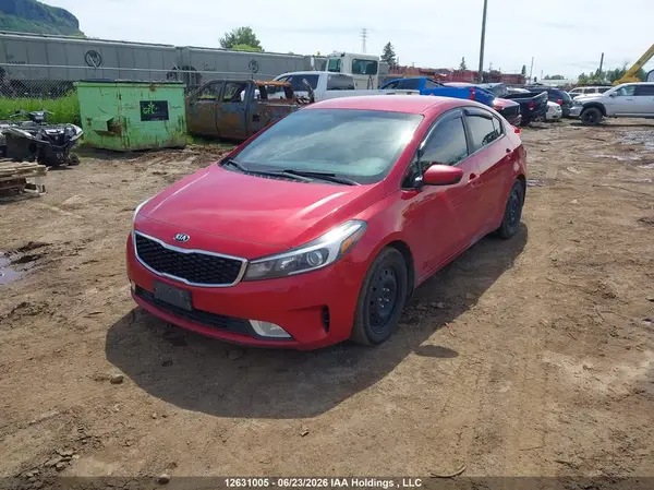 3KPFL4A76JE267639 2018 KIA FORTE - Image 2