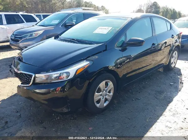 3KPFL4A76JE273313 2018 KIA FORTE - Image 2